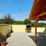 Villa Teleki 게스트하우스