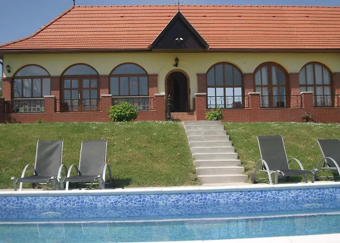 בית הארחה Villa Teleki