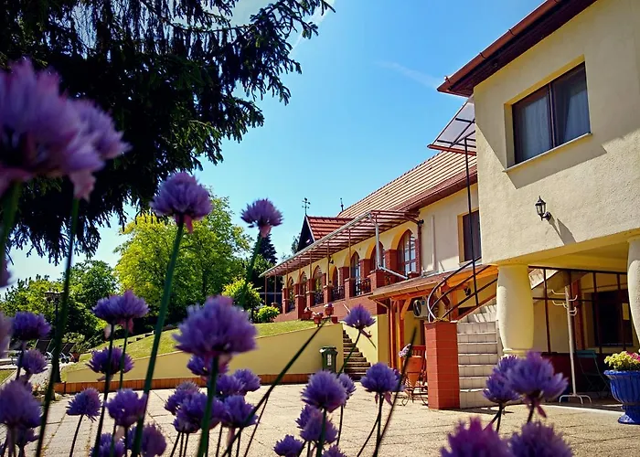 Villa Teleki בית הארחה