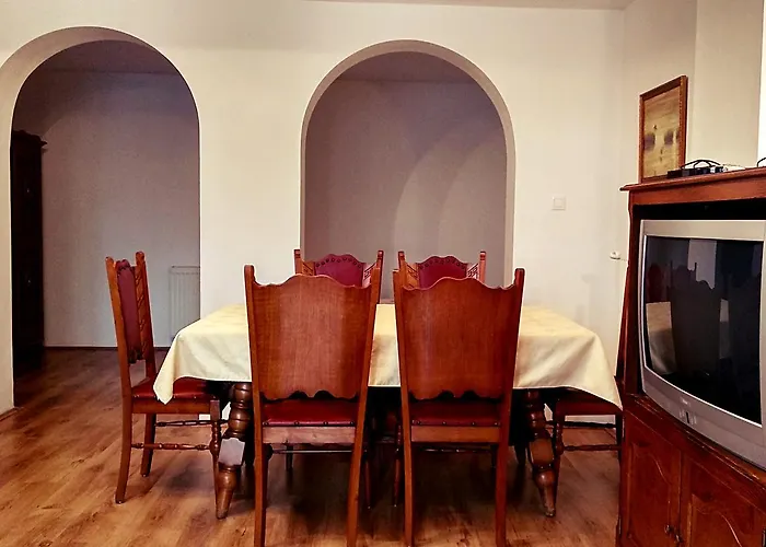 Villa Teleki בית הארחה 3*